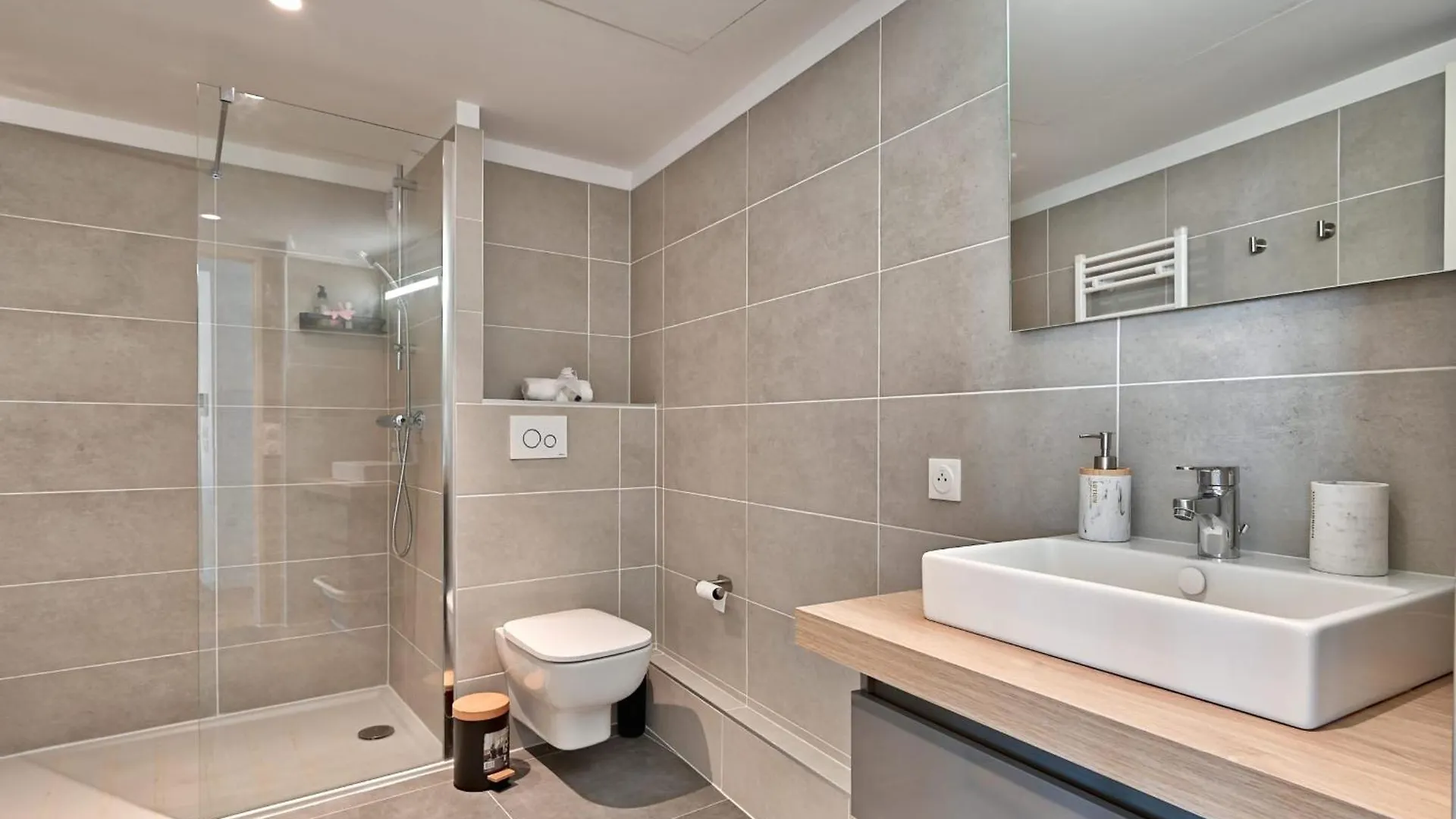 Gaspard Furnished Flat Apartment Marseille France